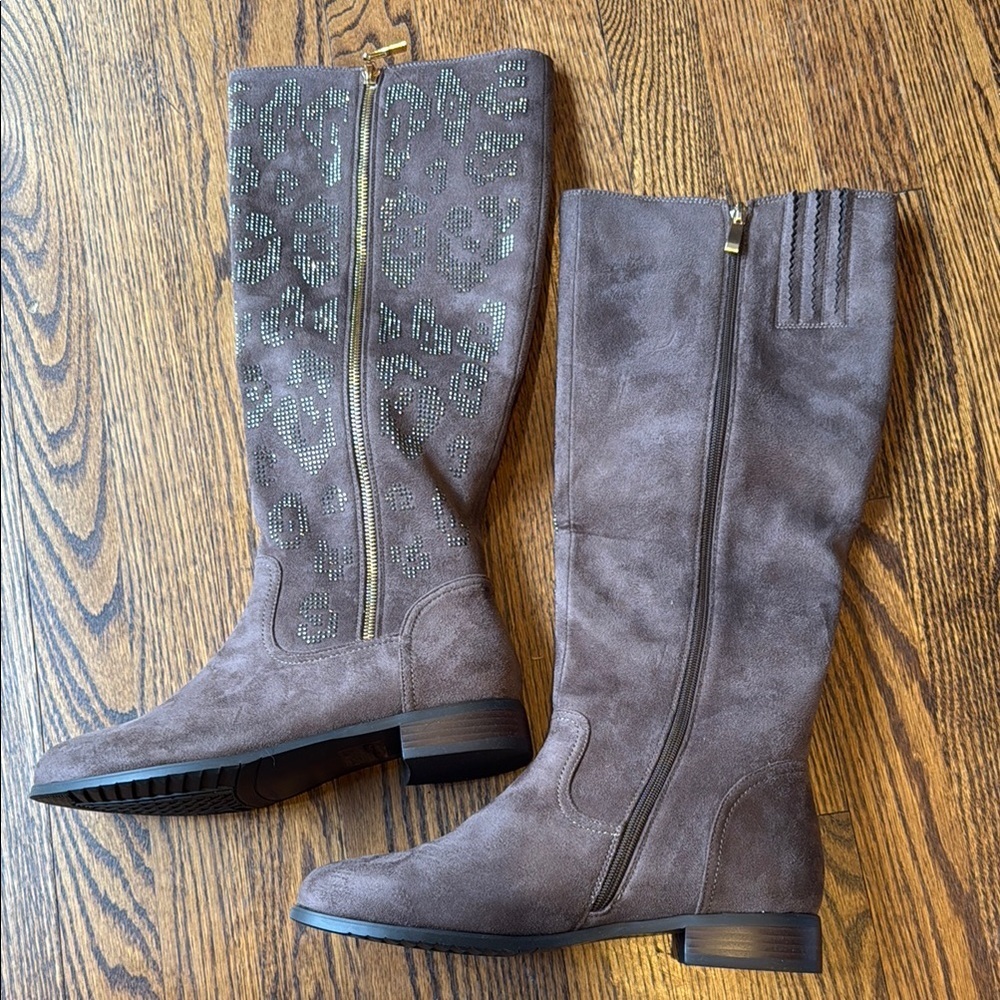 Nancy Li Women’s 10 Timeless Brown Over the Knee Boots with Sleek Silhouette